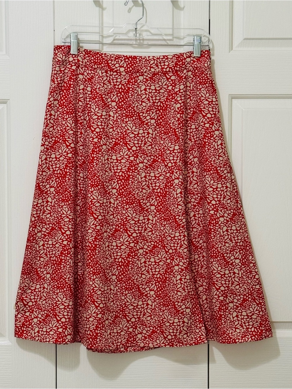 LOFT Petites NWT Red Cream Abstract Floral A-Line Midi Skirt Size 8P Front Slit